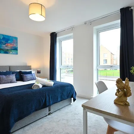 Luxury 4 Bed House With Gated Parking In The Heart Of Birmingham! *